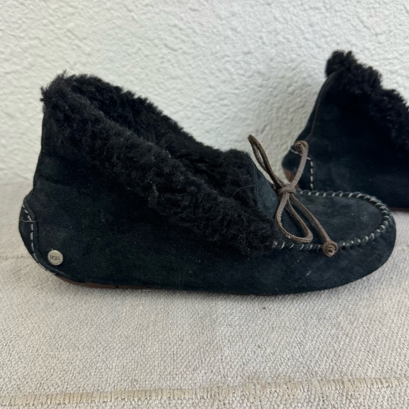 UGG Alena Shearling Cuff Moccasins Slippers Womens US 8 Black Suede - Picture 4 of 8
